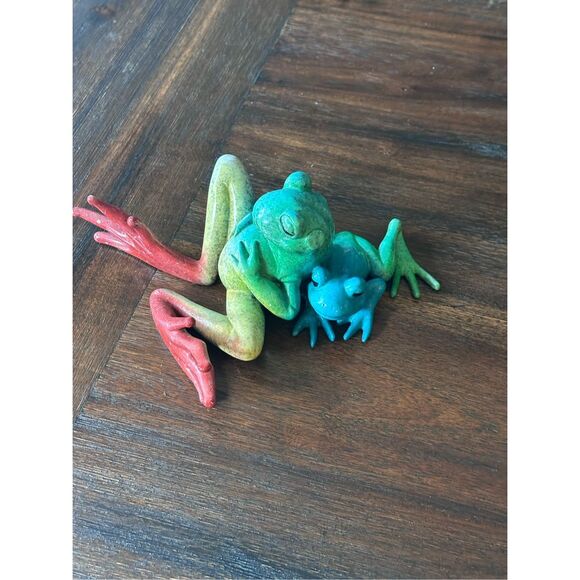 Siesta Frog figurine by Kitty’s Critters - Picture 1 of 7